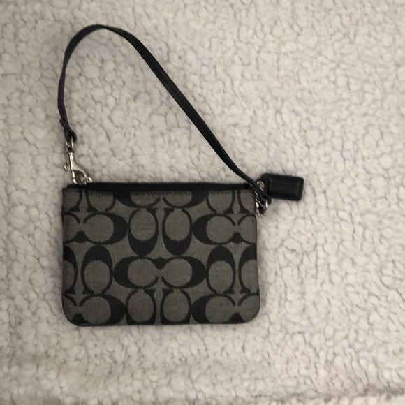 Coach Wristlet - Picture 3 of 4
